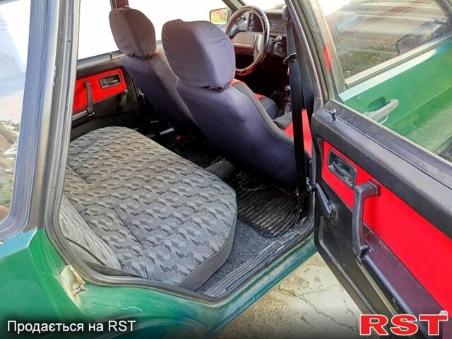 Зелений ВАЗ 2109, об'ємом двигуна 1.5 л та пробігом 183 тис. км за 1600 $, фото 4 на Automoto.ua