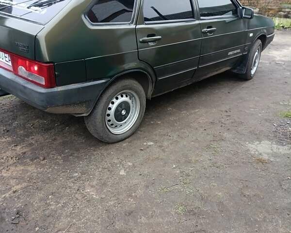 Зеленый ВАЗ 2109, объемом двигателя 1.5 л и пробегом 250 тыс. км за 1299 $, фото 4 на Automoto.ua