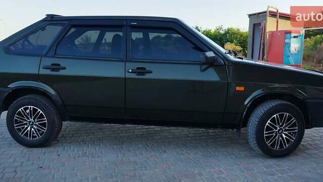 Зеленый ВАЗ 2109, объемом двигателя 1.5 л и пробегом 237 тыс. км за 2300 $, фото 2 на Automoto.ua