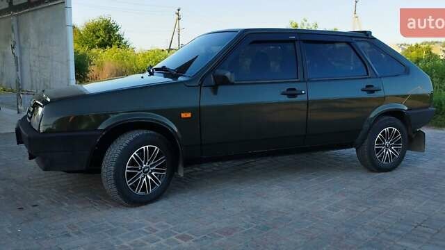 Зеленый ВАЗ 2109, объемом двигателя 1.5 л и пробегом 237 тыс. км за 2300 $, фото 3 на Automoto.ua