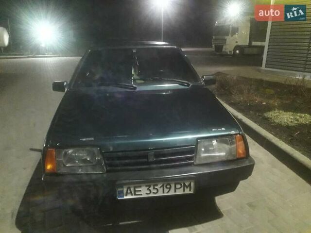 Зелений ВАЗ 2109, об'ємом двигуна 1.5 л та пробігом 70 тис. км за 2000 $, фото 1 на Automoto.ua