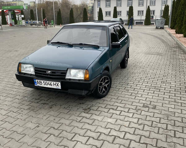 Зеленый ВАЗ 2109, объемом двигателя 1.5 л и пробегом 150 тыс. км за 1200 $, фото 2 на Automoto.ua