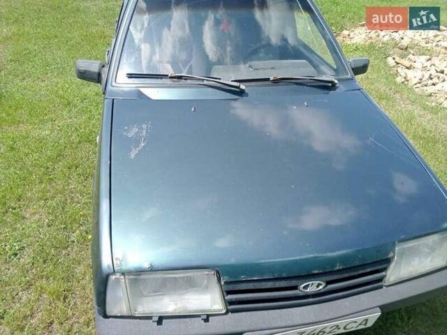 Зеленый ВАЗ 2109, объемом двигателя 1.5 л и пробегом 282 тыс. км за 1100 $, фото 2 на Automoto.ua
