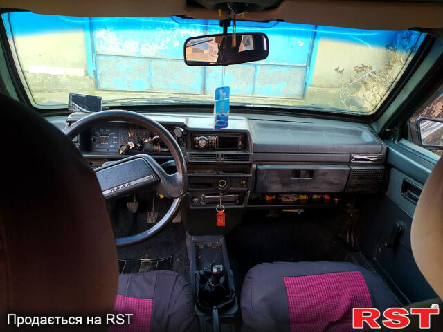 Зеленый ВАЗ 2109, объемом двигателя 1.5 л и пробегом 200 тыс. км за 900 $, фото 4 на Automoto.ua