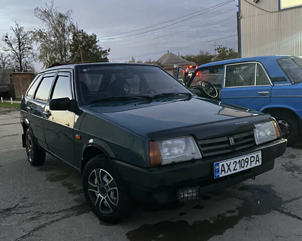 Зеленый ВАЗ 2109, объемом двигателя 1.5 л и пробегом 130 тыс. км за 2000 $, фото 2 на Automoto.ua