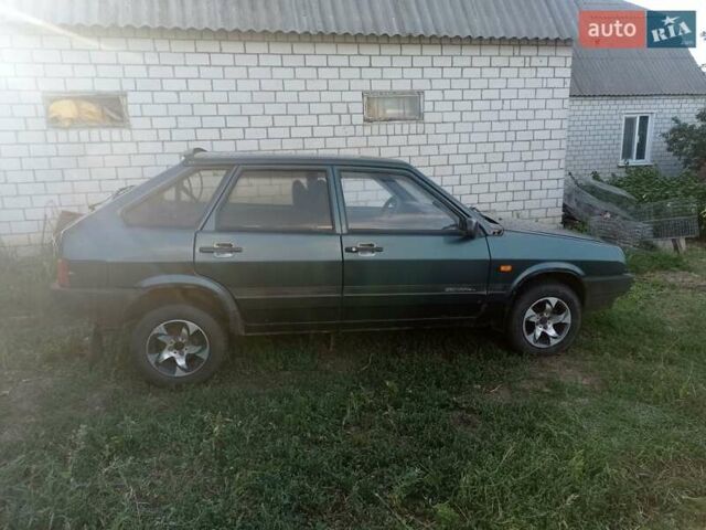 Зеленый ВАЗ 2109, объемом двигателя 1.5 л и пробегом 150 тыс. км за 1350 $, фото 2 на Automoto.ua