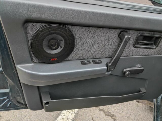 Зелений ВАЗ 2109, об'ємом двигуна 1.5 л та пробігом 283 тис. км за 2397 $, фото 8 на Automoto.ua