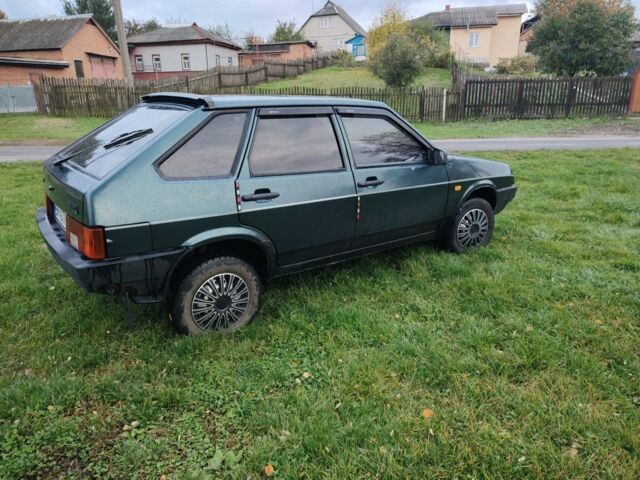 Зеленый ВАЗ 2109, объемом двигателя 1.5 л и пробегом 190 тыс. км за 2000 $, фото 4 на Automoto.ua