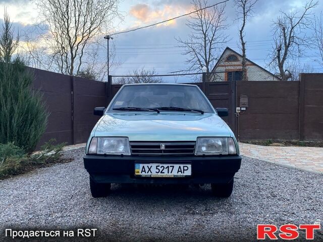 Зеленый ВАЗ 2109, объемом двигателя 1.5 л и пробегом 180 тыс. км за 2300 $, фото 2 на Automoto.ua