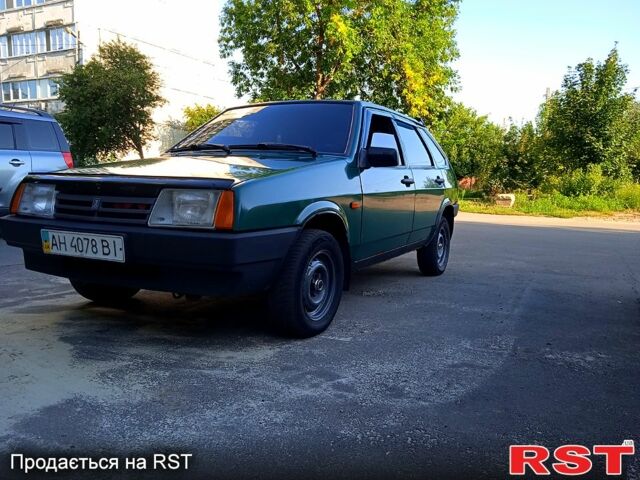 Зеленый ВАЗ 2109, объемом двигателя 1.5 л и пробегом 268 тыс. км за 1500 $, фото 1 на Automoto.ua