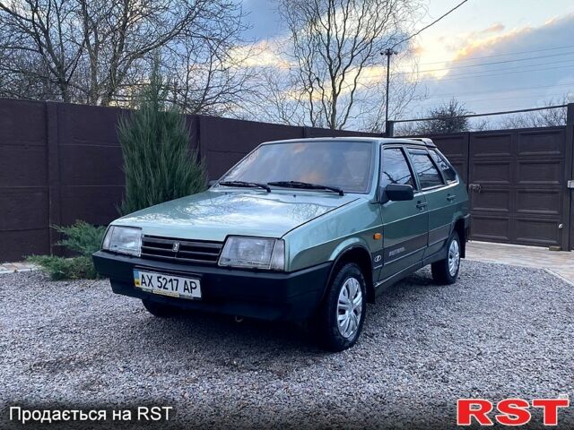 Зеленый ВАЗ 2109, объемом двигателя 1.5 л и пробегом 180 тыс. км за 2300 $, фото 3 на Automoto.ua