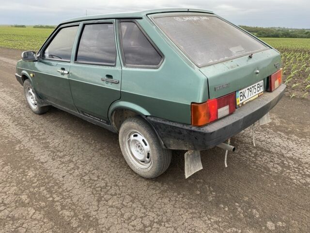 Зеленый ВАЗ 2109, объемом двигателя 1.5 л и пробегом 350 тыс. км за 700 $, фото 3 на Automoto.ua