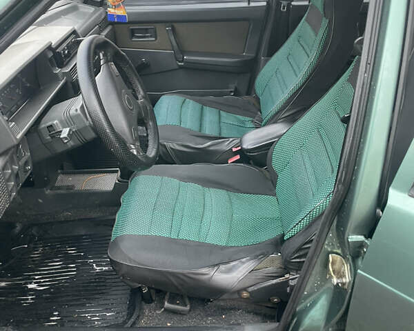 Зеленый ВАЗ 2109, объемом двигателя 1.6 л и пробегом 193 тыс. км за 1700 $, фото 9 на Automoto.ua