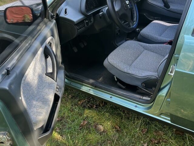 Зелений ВАЗ 2109, об'ємом двигуна 1.6 л та пробігом 90 тис. км за 2000 $, фото 7 на Automoto.ua