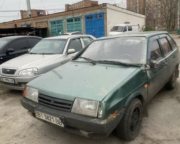 Зеленый ВАЗ 2109, объемом двигателя 1.6 л и пробегом 269 тыс. км за 571 $, фото 2 на Automoto.ua