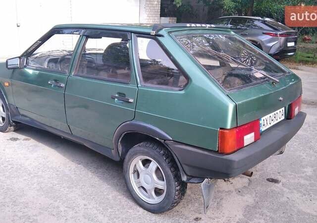 Зеленый ВАЗ 2109, объемом двигателя 1.6 л и пробегом 300 тыс. км за 2300 $, фото 2 на Automoto.ua