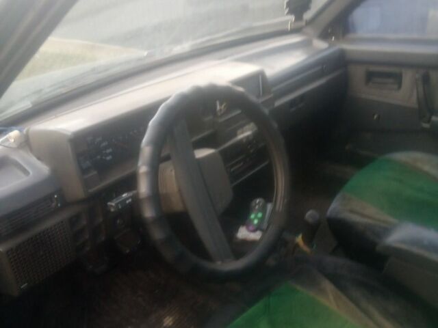 Зеленый ВАЗ 2109, объемом двигателя 1.5 л и пробегом 150 тыс. км за 600 $, фото 4 на Automoto.ua