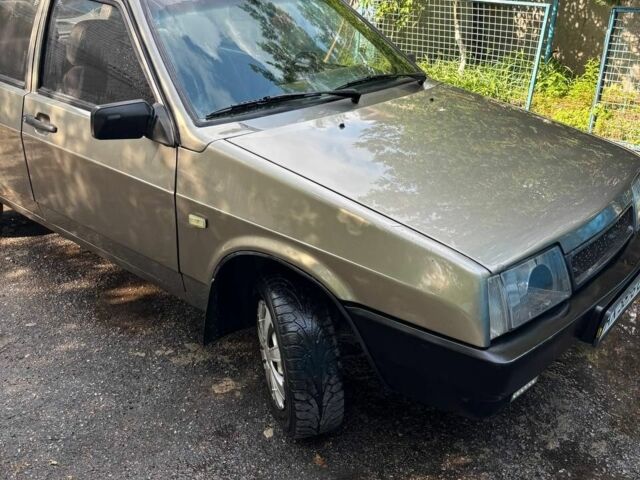 Зеленый ВАЗ 2109, объемом двигателя 1.5 л и пробегом 300 тыс. км за 1649 $, фото 7 на Automoto.ua