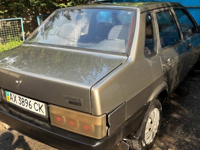 Зеленый ВАЗ 2109, объемом двигателя 1.5 л и пробегом 300 тыс. км за 1649 $, фото 1 на Automoto.ua