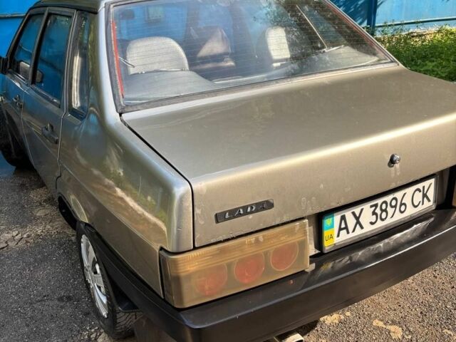 Зеленый ВАЗ 2109, объемом двигателя 1.5 л и пробегом 300 тыс. км за 1649 $, фото 6 на Automoto.ua