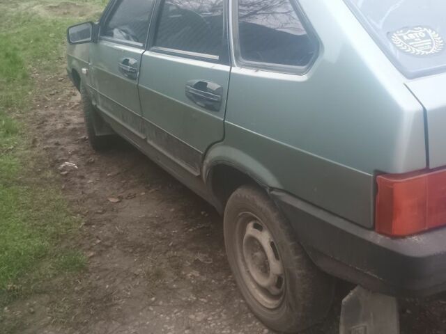 Зелений ВАЗ 2109, об'ємом двигуна 1.5 л та пробігом 1 тис. км за 1000 $, фото 4 на Automoto.ua