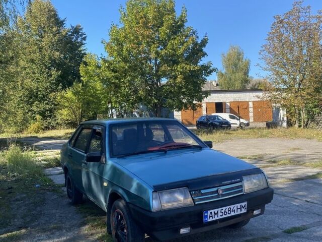 Зеленый ВАЗ 2109, объемом двигателя 1.5 л и пробегом 300 тыс. км за 1500 $, фото 1 на Automoto.ua