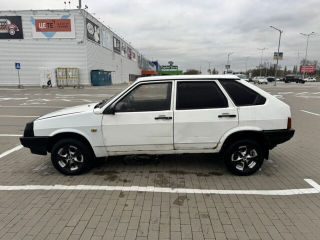 Белый ВАЗ 21093, объемом двигателя 1.5 л и пробегом 150 тыс. км за 999 $, фото 6 на Automoto.ua