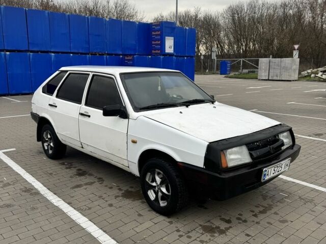 Белый ВАЗ 21093, объемом двигателя 1.5 л и пробегом 150 тыс. км за 999 $, фото 3 на Automoto.ua