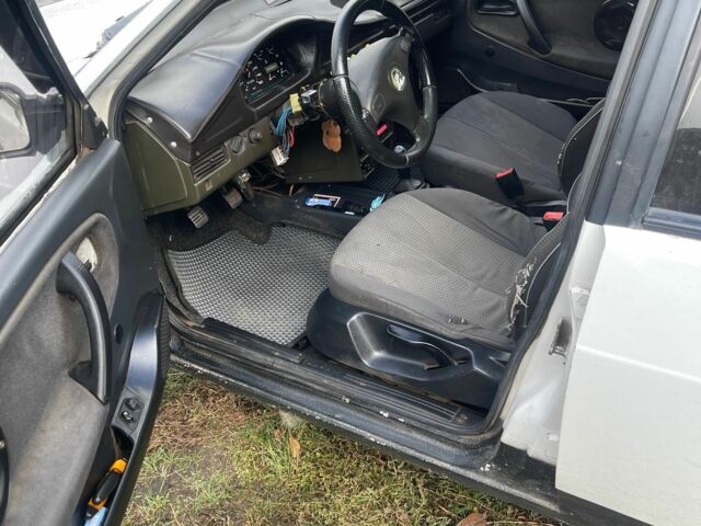 Білий ВАЗ 21093, об'ємом двигуна 1.5 л та пробігом 200 тис. км за 599 $, фото 6 на Automoto.ua