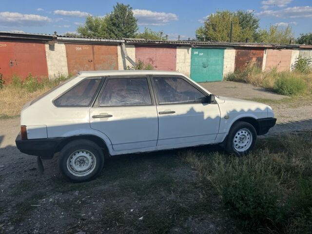 Белый ВАЗ 21093, объемом двигателя 1.5 л и пробегом 150 тыс. км за 632 $, фото 3 на Automoto.ua