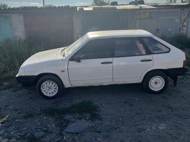 Белый ВАЗ 21093, объемом двигателя 1.5 л и пробегом 150 тыс. км за 632 $, фото 2 на Automoto.ua