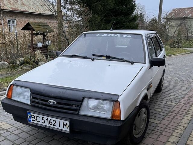 Белый ВАЗ 21093, объемом двигателя 1.5 л и пробегом 283 тыс. км за 828 $, фото 1 на Automoto.ua
