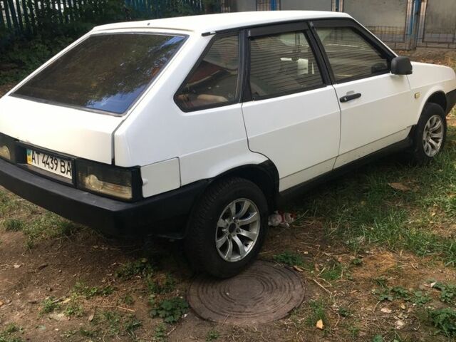 Белый ВАЗ 21093, объемом двигателя 1.5 л и пробегом 300 тыс. км за 1100 $, фото 2 на Automoto.ua