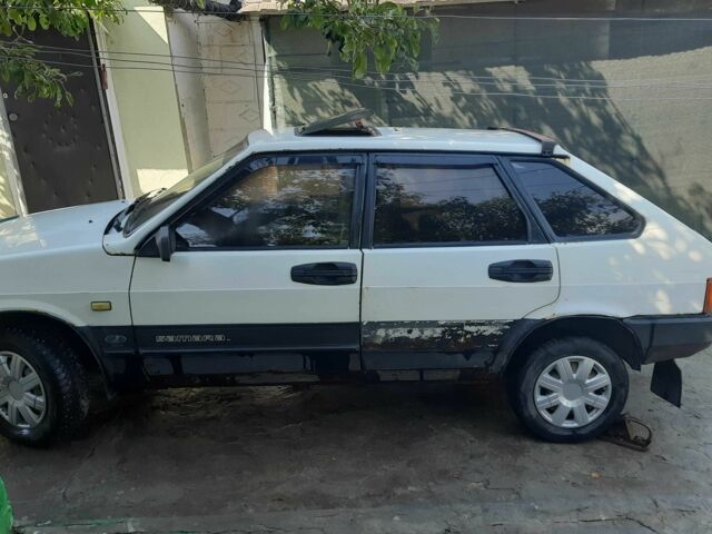 Белый ВАЗ 21093, объемом двигателя 1.5 л и пробегом 3 тыс. км за 1000 $, фото 1 на Automoto.ua