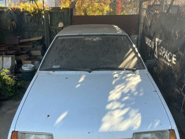 Белый ВАЗ 21093, объемом двигателя 1.5 л и пробегом 300 тыс. км за 790 $, фото 1 на Automoto.ua