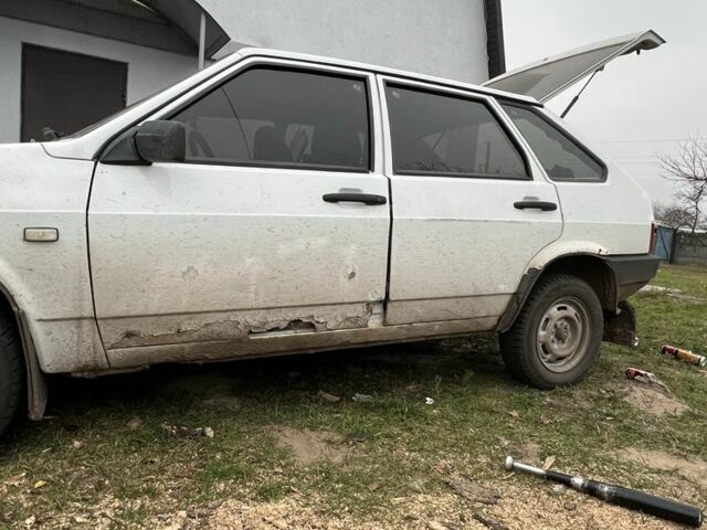 Белый ВАЗ 21093, объемом двигателя 1.5 л и пробегом 270 тыс. км за 762 $, фото 3 на Automoto.ua