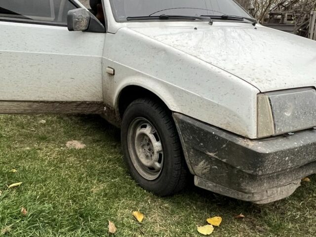 Белый ВАЗ 21093, объемом двигателя 1.5 л и пробегом 270 тыс. км за 762 $, фото 4 на Automoto.ua