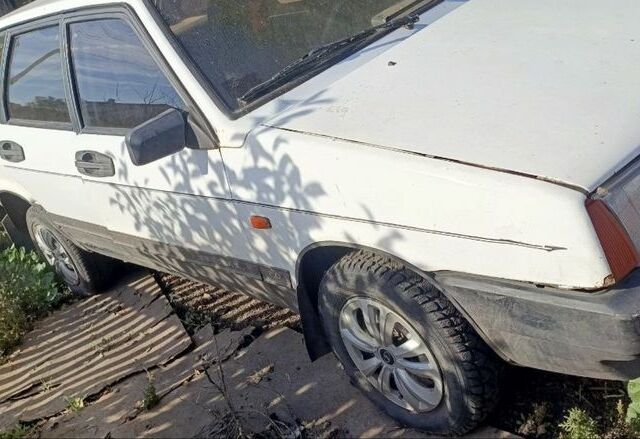 Белый ВАЗ 21093, объемом двигателя 1.5 л и пробегом 777 тыс. км за 626 $, фото 1 на Automoto.ua
