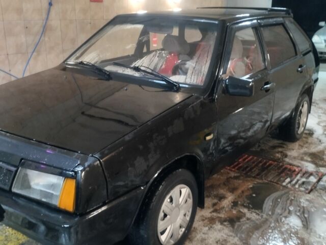 Черный ВАЗ 21093, объемом двигателя 1.5 л и пробегом 111 тыс. км за 750 $, фото 4 на Automoto.ua