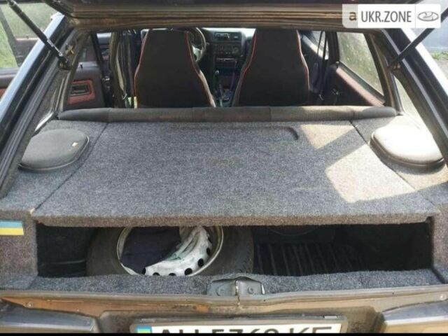 Черный ВАЗ 21093, объемом двигателя 1.5 л и пробегом 325 тыс. км за 584 $, фото 3 на Automoto.ua