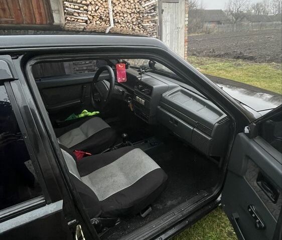 Черный ВАЗ 21093, объемом двигателя 1.5 л и пробегом 110 тыс. км за 1700 $, фото 4 на Automoto.ua