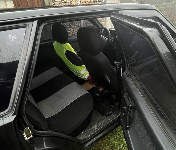 Черный ВАЗ 21093, объемом двигателя 1.5 л и пробегом 110 тыс. км за 1700 $, фото 3 на Automoto.ua