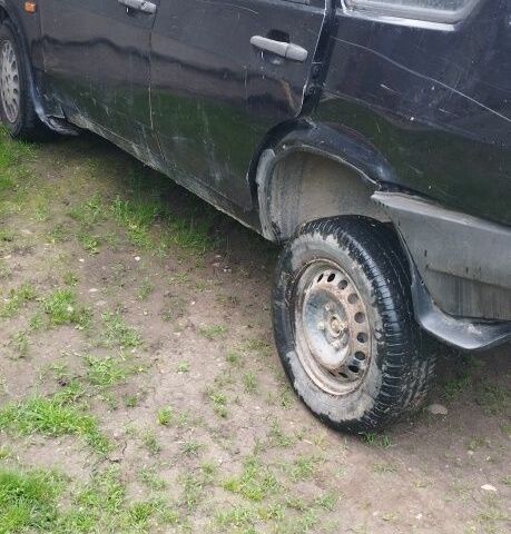 Черный ВАЗ 21093, объемом двигателя 1 л и пробегом 181 тыс. км за 350 $, фото 7 на Automoto.ua