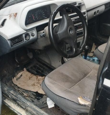 Черный ВАЗ 21093, объемом двигателя 1 л и пробегом 181 тыс. км за 350 $, фото 4 на Automoto.ua