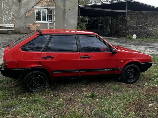 ВАЗ 21093 1990 в Житомире на Automoto.ua Красный ВАЗ 21093, объемом двигателя 1.5 л и пробегом 200 тыс. км за 553 $, фото 3 на Automoto.ua