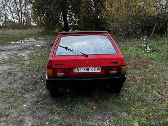 ВАЗ 21093 1990 в Житомире на Automoto.ua Красный ВАЗ 21093, объемом двигателя 1.5 л и пробегом 200 тыс. км за 553 $, фото 2 на Automoto.ua
