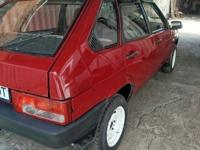 Красный ВАЗ 21093, объемом двигателя 1.5 л и пробегом 200 тыс. км за 1812 $, фото 6 на Automoto.ua