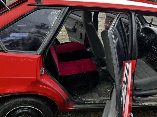 ВАЗ 21093 1990 в Житомире на Automoto.ua Красный ВАЗ 21093, объемом двигателя 1.5 л и пробегом 200 тыс. км за 553 $, фото 5 на Automoto.ua