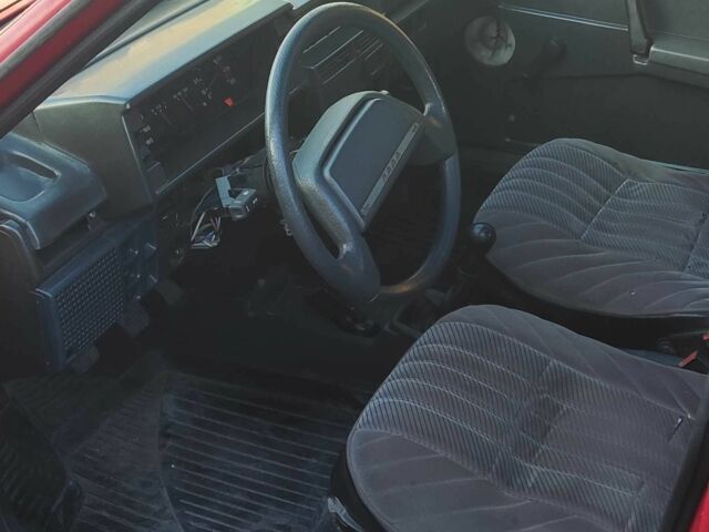 Красный ВАЗ 21093, объемом двигателя 1.5 л и пробегом 467 тыс. км за 950 $, фото 4 на Automoto.ua