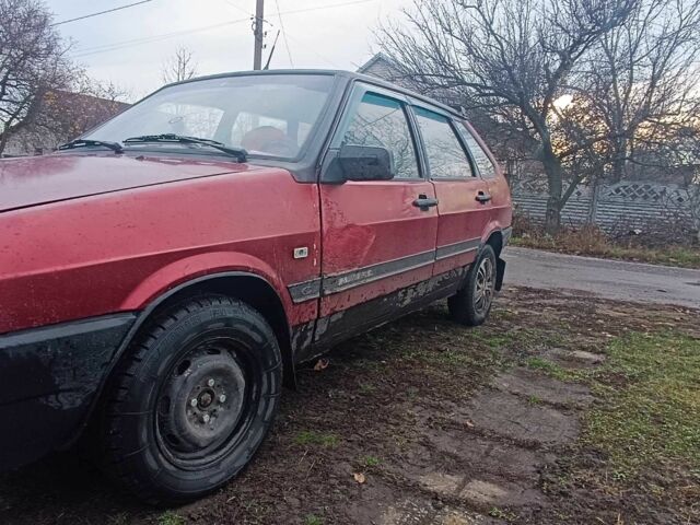Красный ВАЗ 21093, объемом двигателя 1.5 л и пробегом 280 тыс. км за 942 $, фото 5 на Automoto.ua